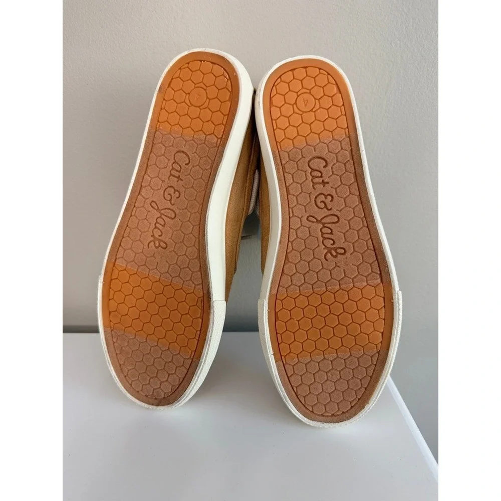 Cat & Jack Boat Shoes Boys Size 4 Tan Brown Faux Suede Loafers NWT